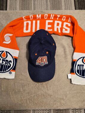 NHL Edmonton oiler 40th aniversery cap plus scarff, UNISEX
